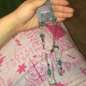 Long necklace with earrings